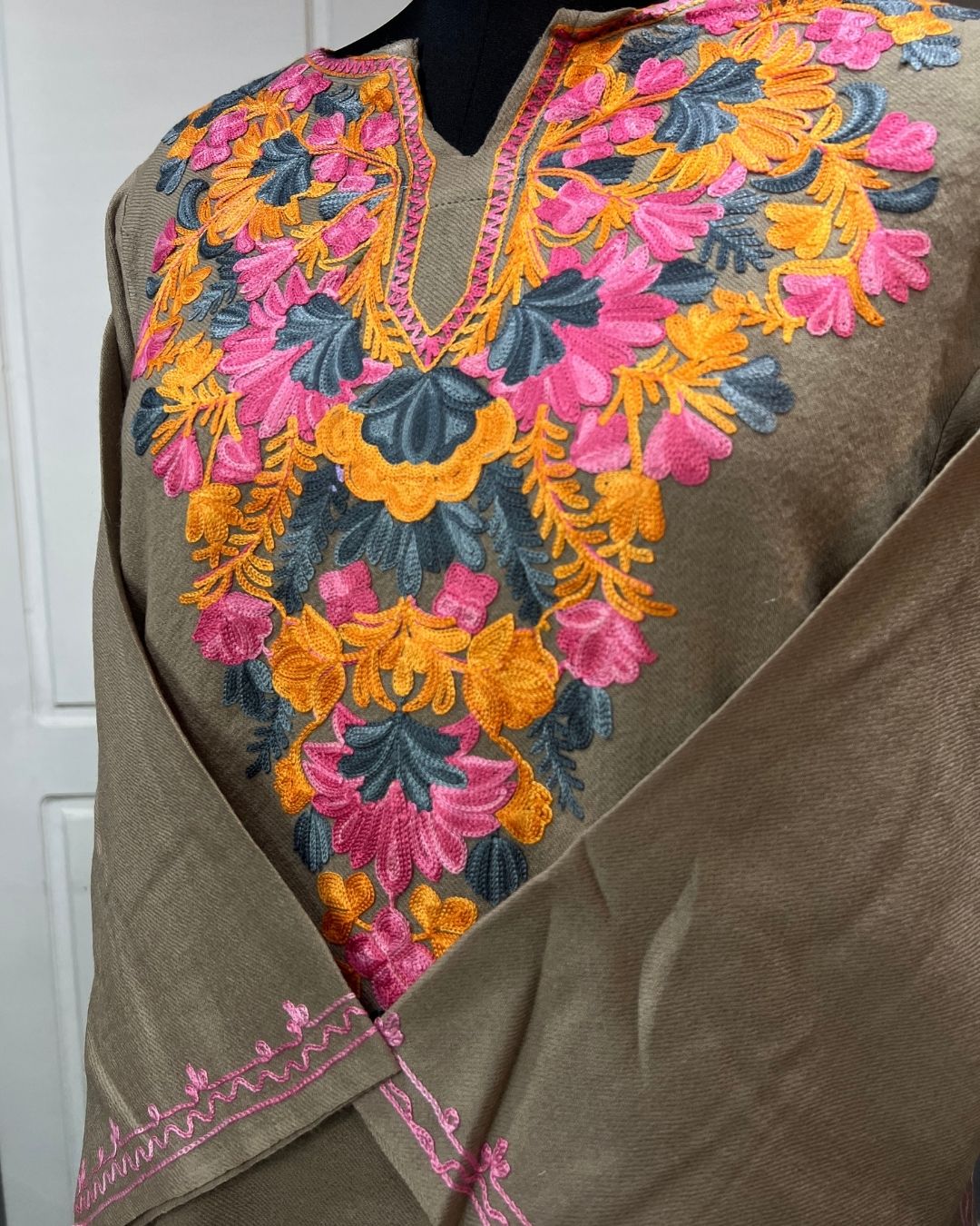 Gulposh royal Pure Raffel Wool |hazel